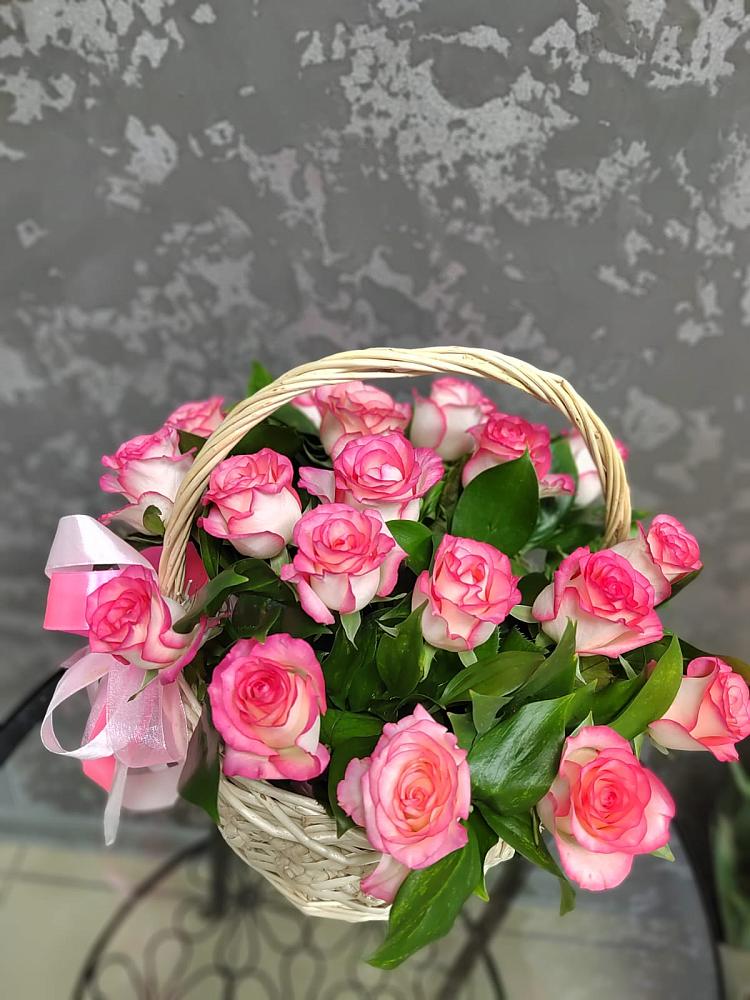Цветочная композиция из Розы в корзине в Раменки