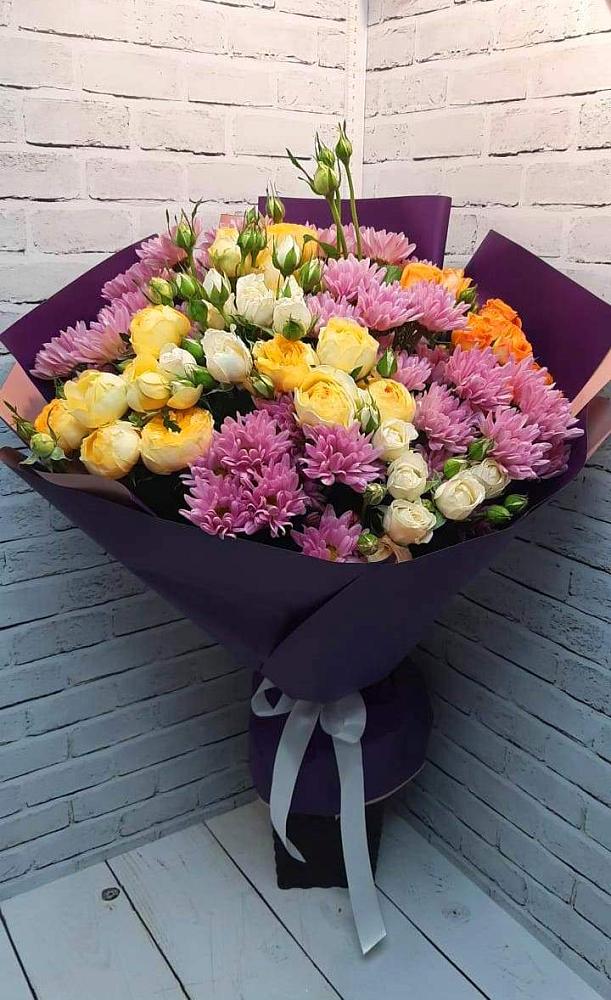 Букет цветов из: Хризантемы и Розы в Раменки
