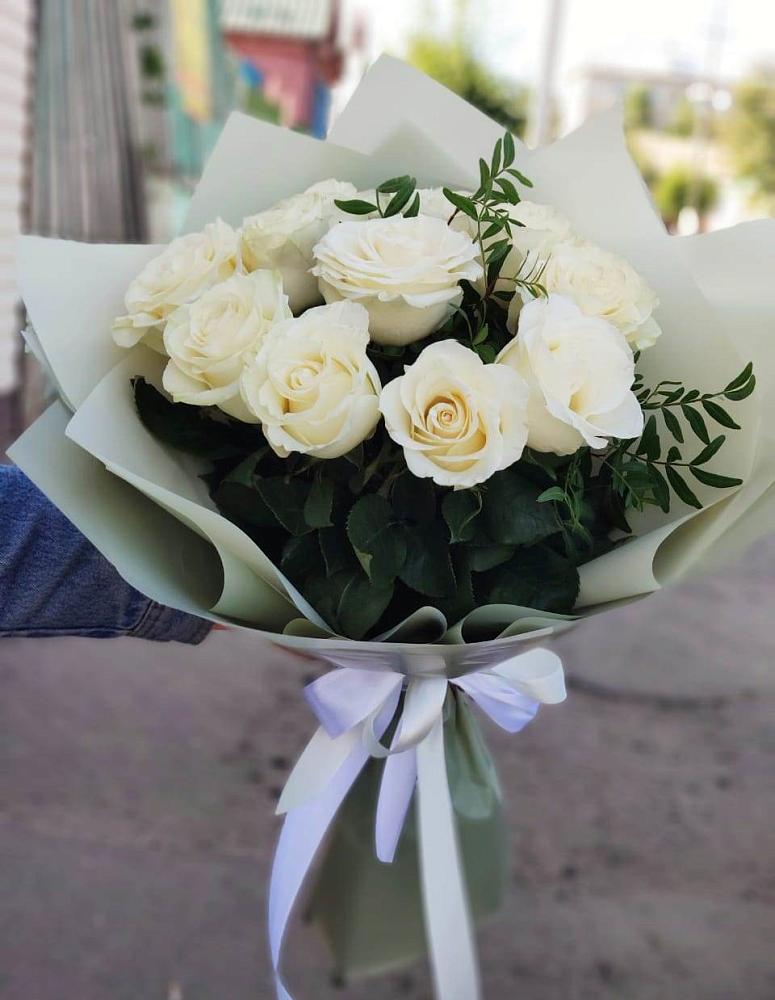Букет Белые розы Проуд в Раменки