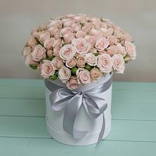 Цветочная композиция из Розы в шляпной коробке в Раменки