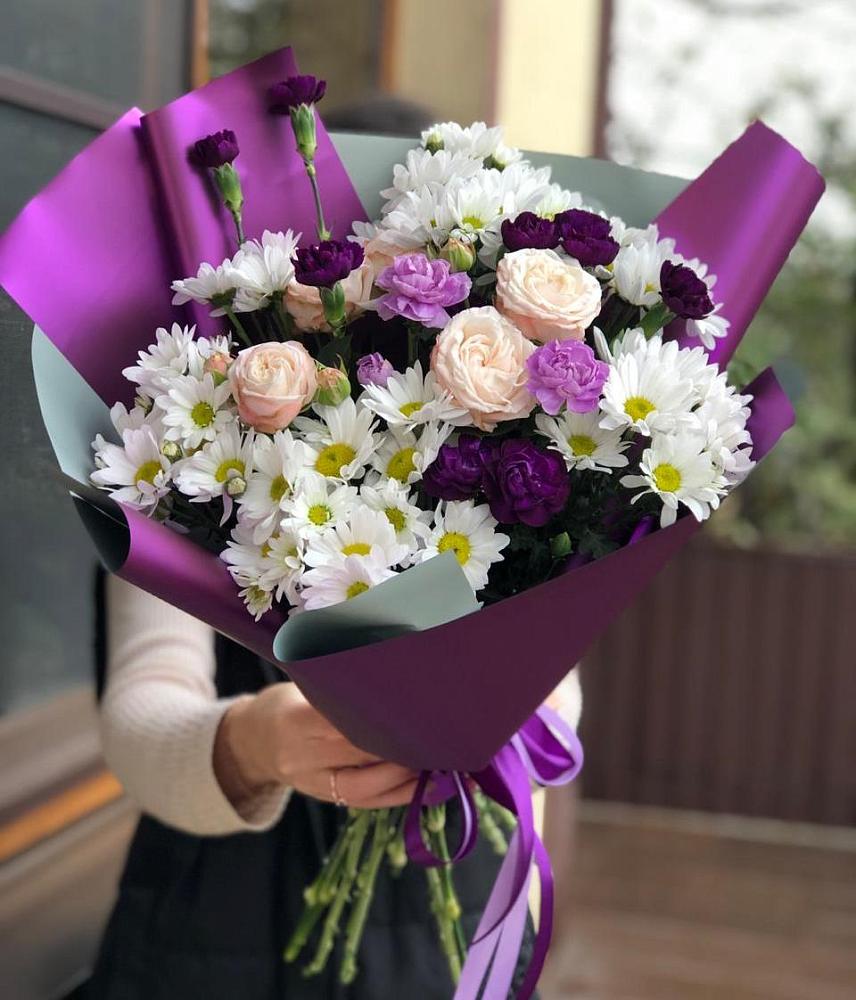 Букет цветов из: Хризантемы, Гвоздики и Розы в Раменки