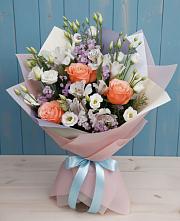 Букет цветов из:  Лизиантусы, Розы, Альстромерии и Гипсофила в Раменки