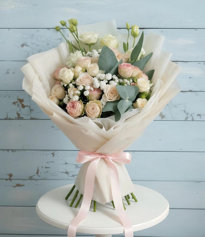 Букет цветов из: Розы и Лизиантусы в Раменки