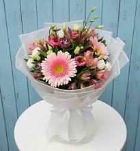 Букет цветов из:  Герберы, Альстромерии и Лизиантусы #REPLACE_PRED# Раменки