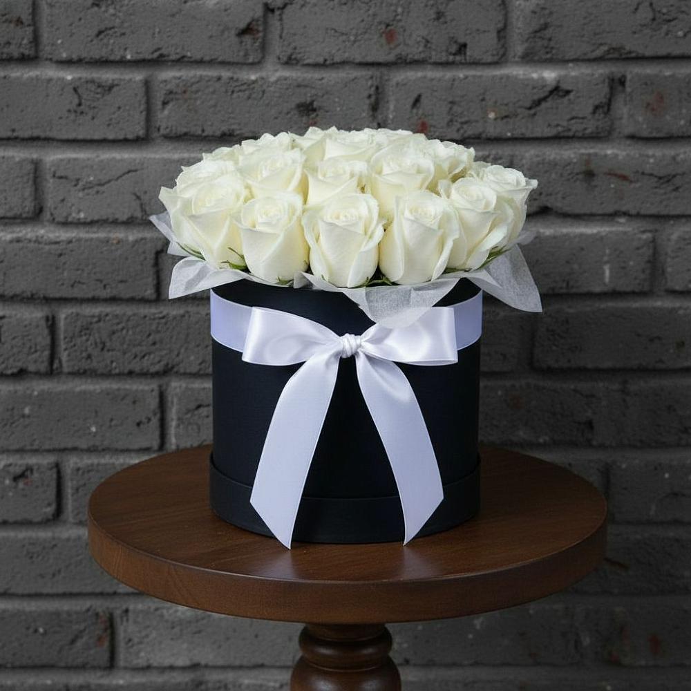 Цветочная композиция из Розы в шляпной коробке в Раменки