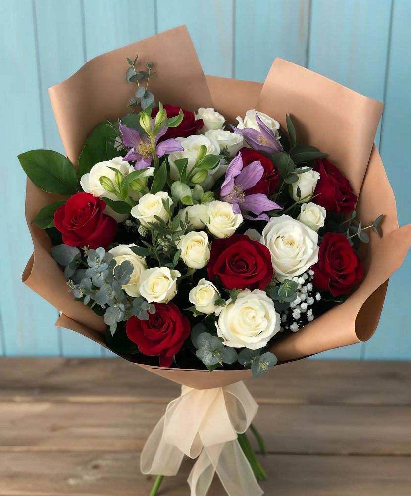 Букет цветов из: Розы и Альстромерии в Раменки